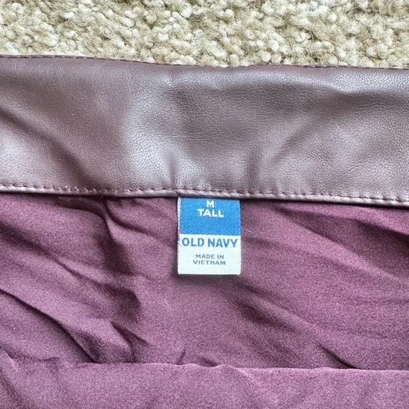 Old Navy High Waisted Faux Leather Mini Skirt - Picture 2 of 3